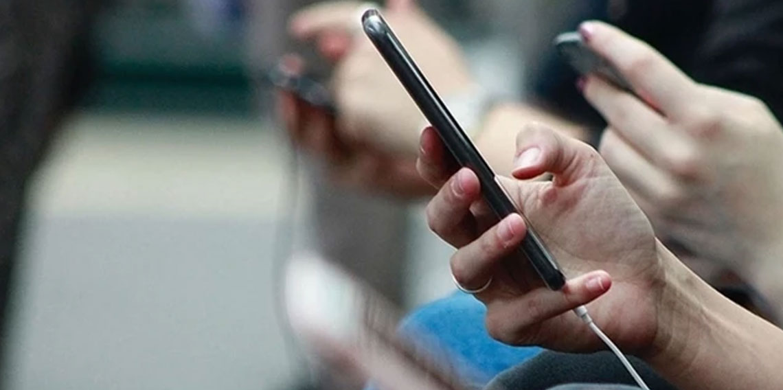 İran'da polis telefonlara bu mesajı göndermeye başladı