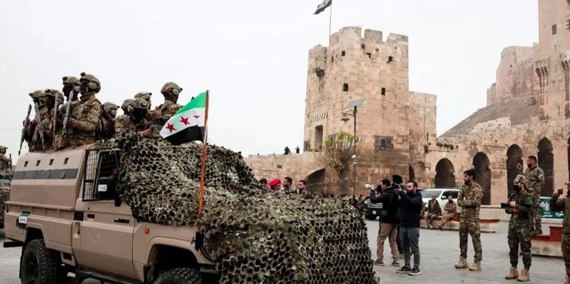 Suriye ordusundan Halep'e geniş çaplı askeri sevkiyat