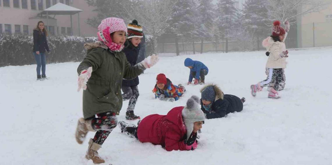 Gümüşhane’de okullar kar nedeniyle tatil edildi