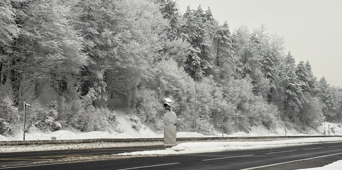 Bolu Dağı geçişinde kar yağışı etkili oluyor