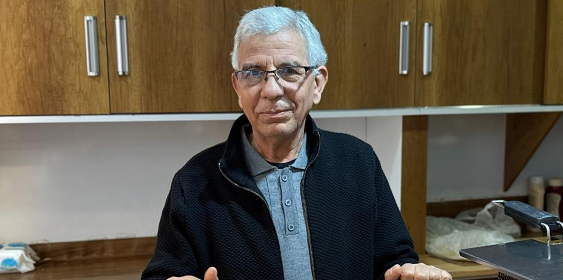 Tostçu Mehmet, Mansur Yavaş'a benzerliği ile dikkat çekiyor