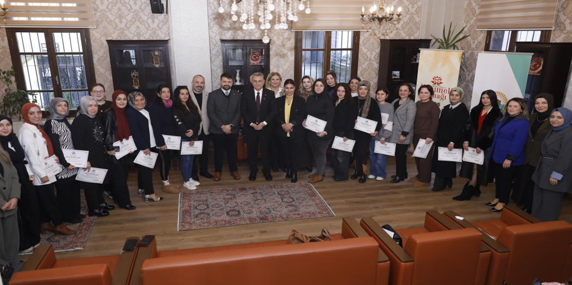 İlkadım’da kursiyerlerin sertifika heyecanı