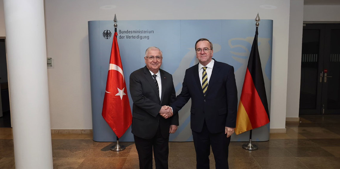  Güler, Almanya Savunma Bakanı Pistorius ile bir araya geldi