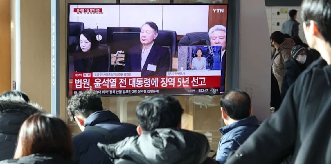 Eski Güney Kore Devlet Başkanı Yoon’a hapis cezası