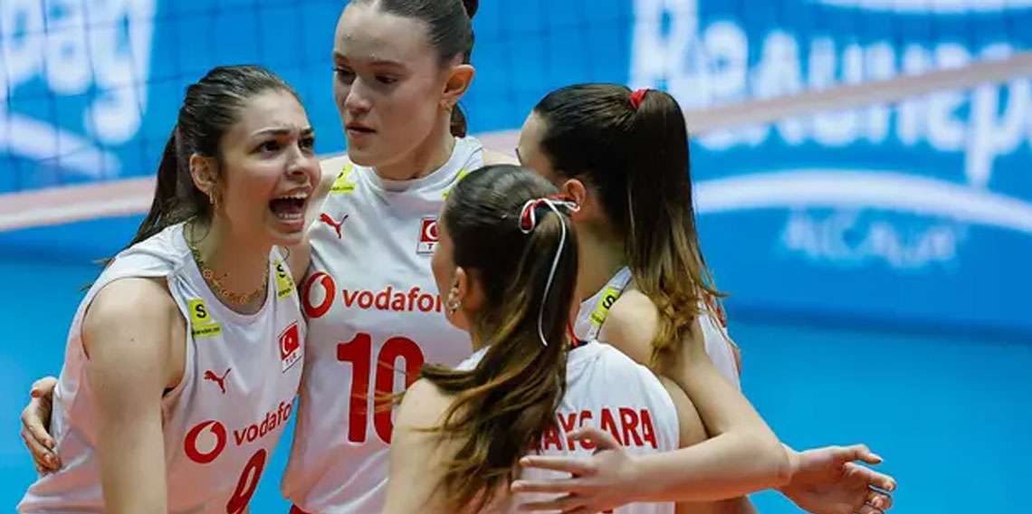 Genç kızlarımız filede yarı finalde!