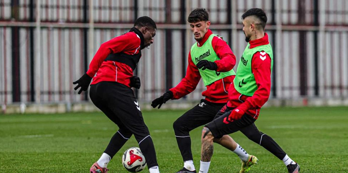Samsunspor, galibiyet özlemine Gençlerbirliği deplasmanında son vermeyi hedefliyor