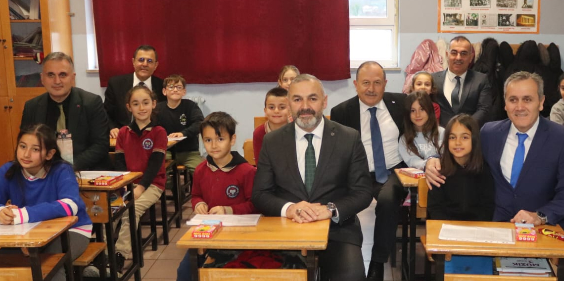 Başkan Bilgin’den karne hediyesi