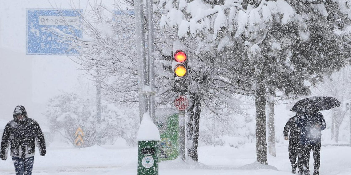 Trabzon ve Rize dahil 13 il için yoğun kar yağışı uyarısı