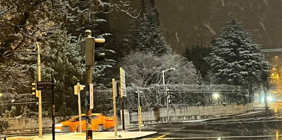 Ankara’da gece saatlerinde kar yağışı etkili oldu