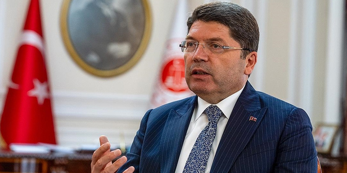 Bakan Tunç: Cumhurbaşkanımız krizlerin ortasında dengeyi temsil ediyor