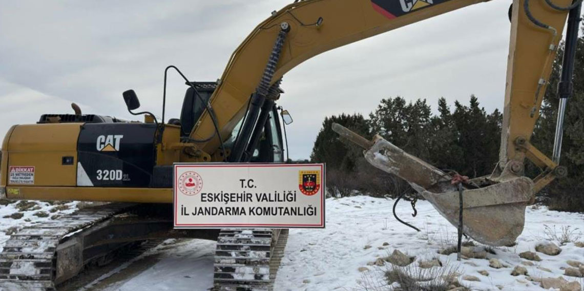 Kaçak kazı yapan 8 şüpheli suçüstü yakalandı