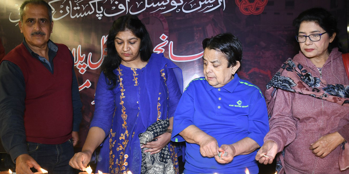 Pakistan’daki AVM yangınında can kaybı 67’ye yükseldi