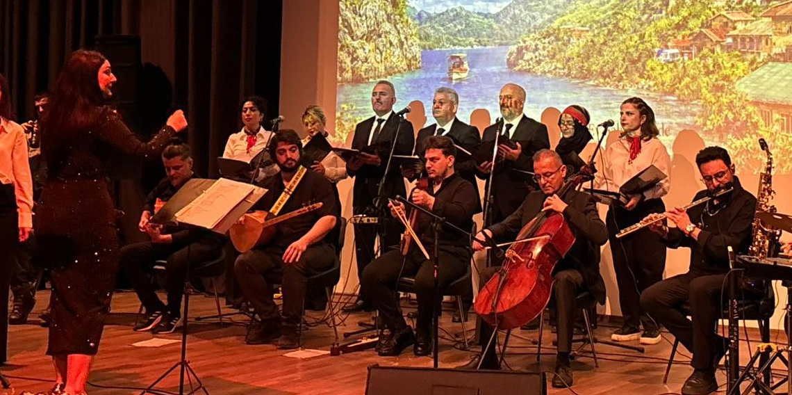 Kültürler Türkülerle Buluştu