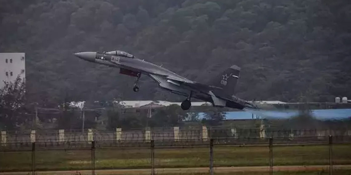 Rus bombardıman uçaklarından Baltık Denizi'nde 5 saatlik uçuş