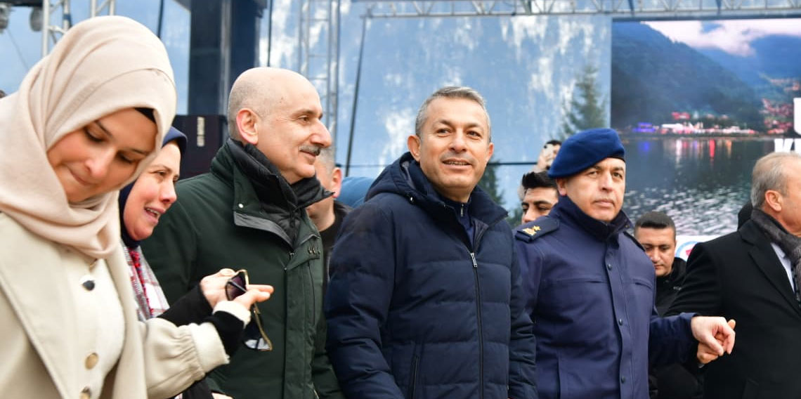 Vali Tahir Şahin Uzungöl Kış Festivaline Katıldı