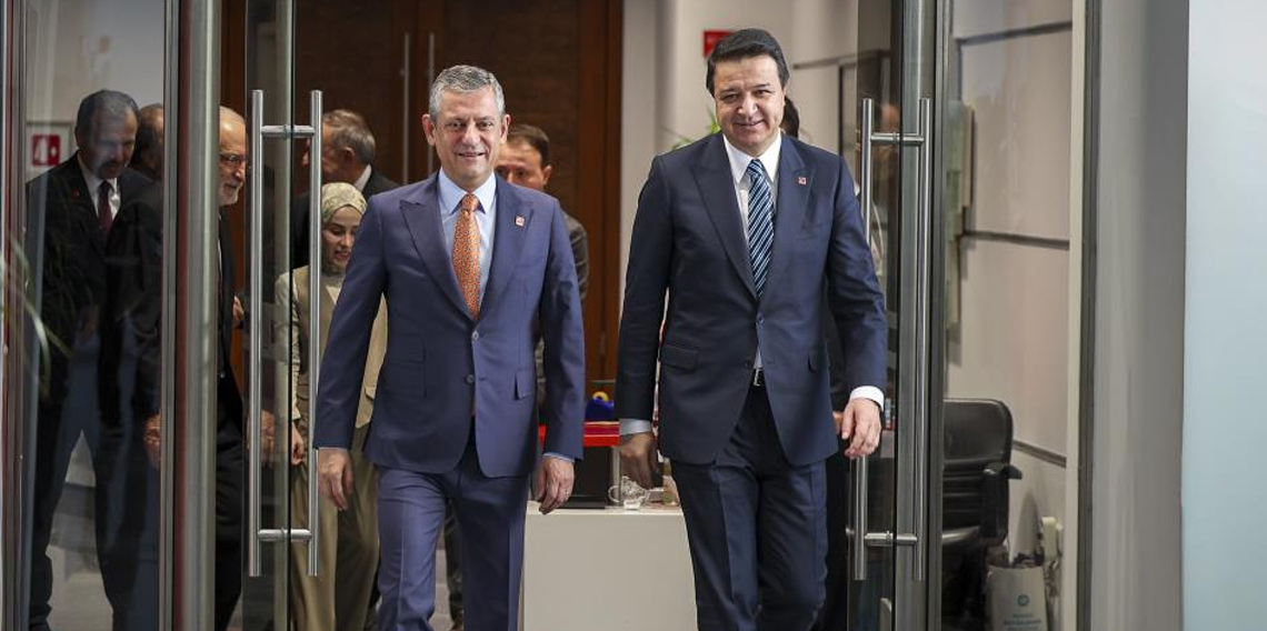 Özel ile Saadet Partisi Genel Başkanı Arıkan bir araya geldi