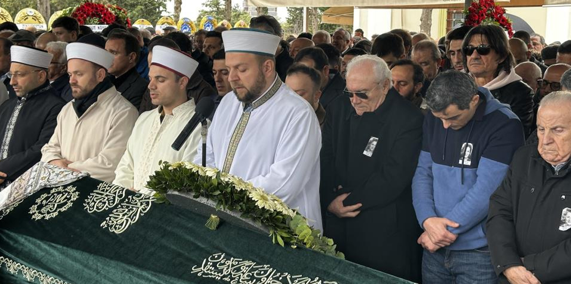 Seha Okuş son yolculuğuna uğurlandı