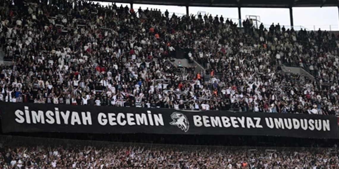 Beşiktaş taraftarından 'yönetim istifa' tepkisi!
