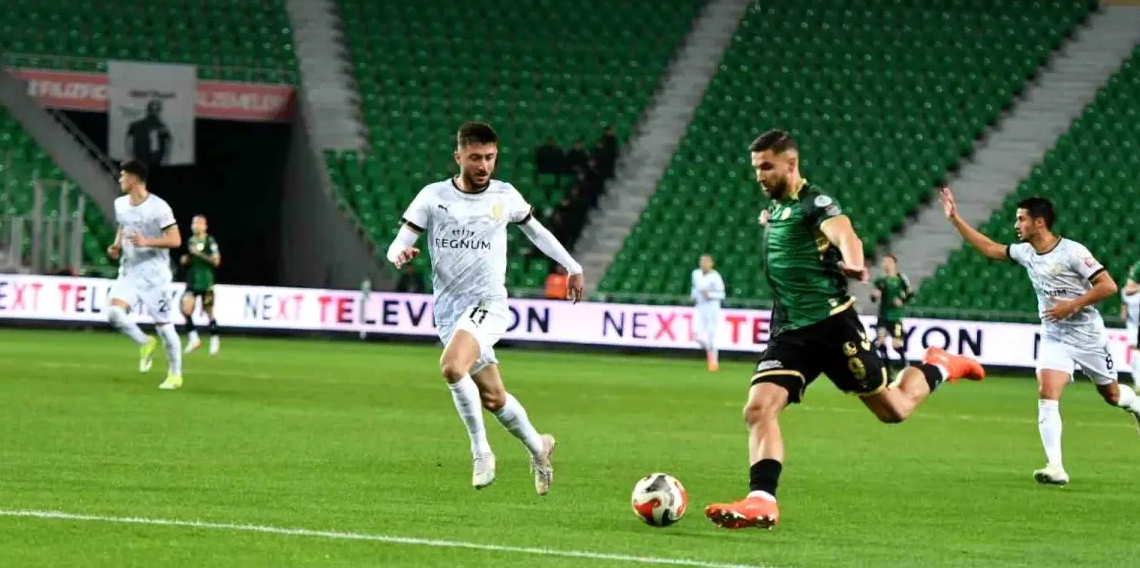 Sakaryaspor Bodrum'a kaybetti! Kötü gidişat sürüyor!