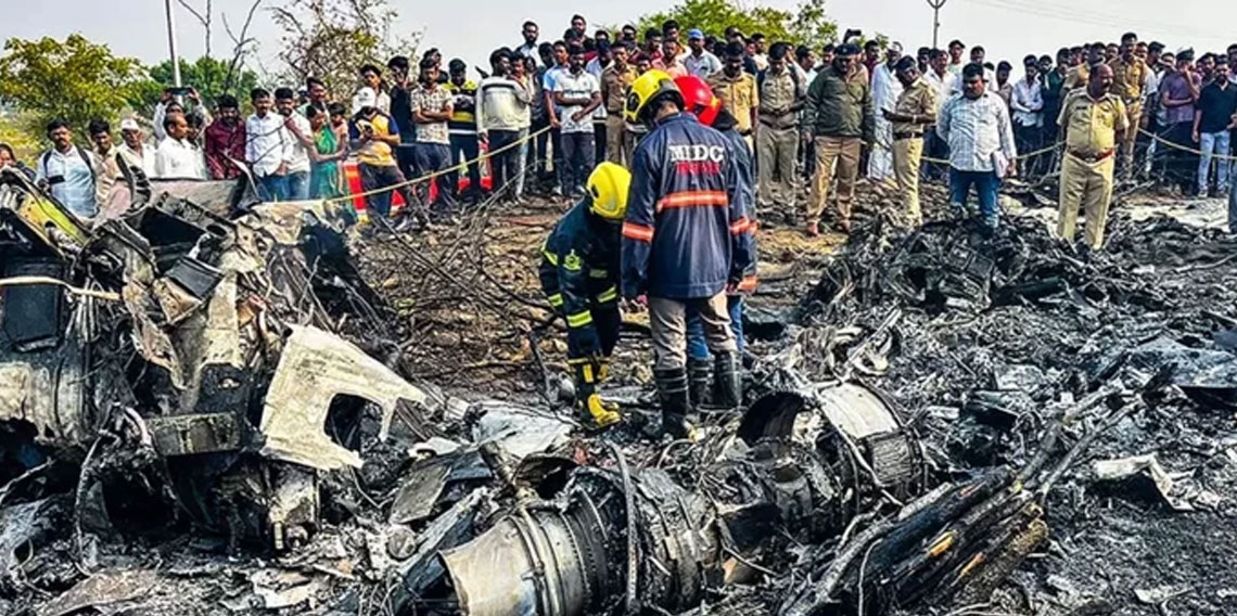 Hindistan'da uçak kazası: Başkan yardımcısı da oradaymış!