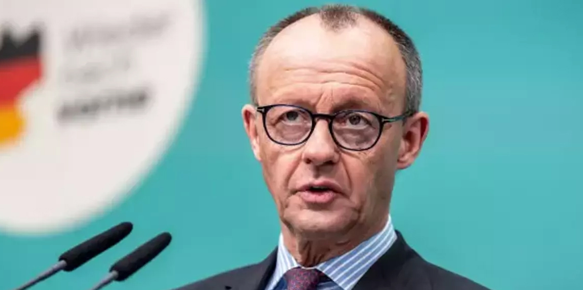 Merz, Türk Rektör Deniz'i 