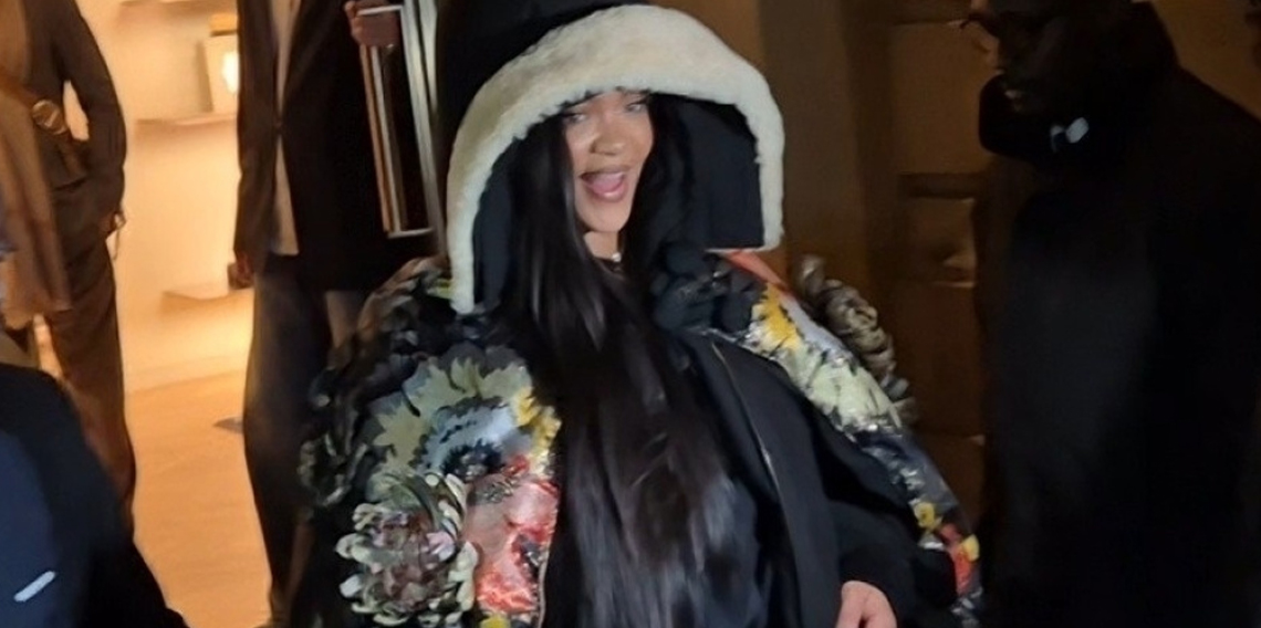 Rihanna Paris'te gece alışverişinde