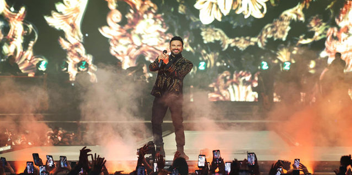 Tarkan ve hayranının eğlenceli diyaloğu