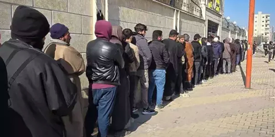 YPG/SDG'liler güvence peşinde! O belge için kuyruğa girdiler