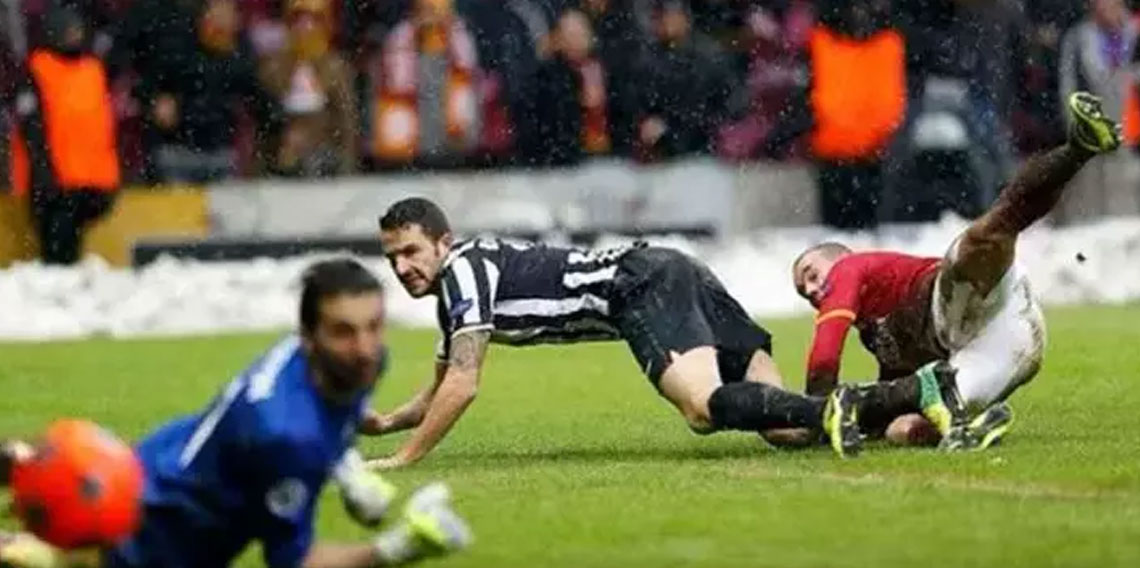 GALATASARAY, JUVENTUS'U SNEİJDER'İN TARİHİ GOLÜYLE ELEMİŞTİ!