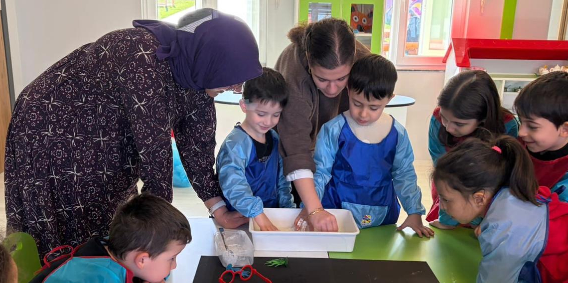 Trabzon'da Çocuklar Çilekli Düşlere Akın Etti