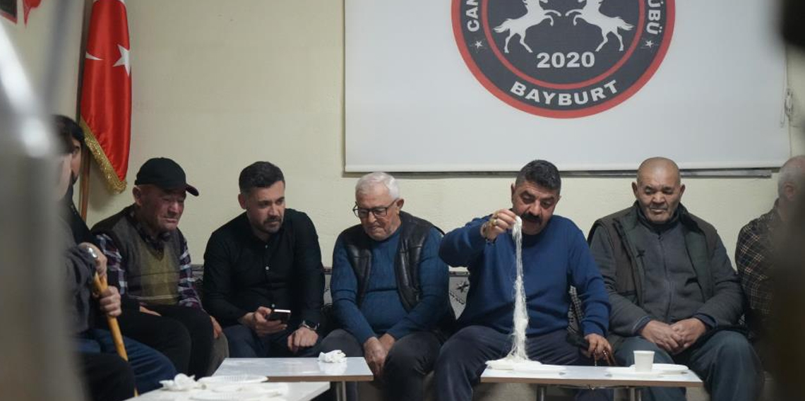 Bayburt’un yöresel lezzeti tel helvası gençleri ve yaşlıları aynı sofrada buluşturdu