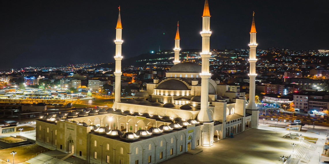 Trabzon’da Berat Kandili dualarla idrak edildi