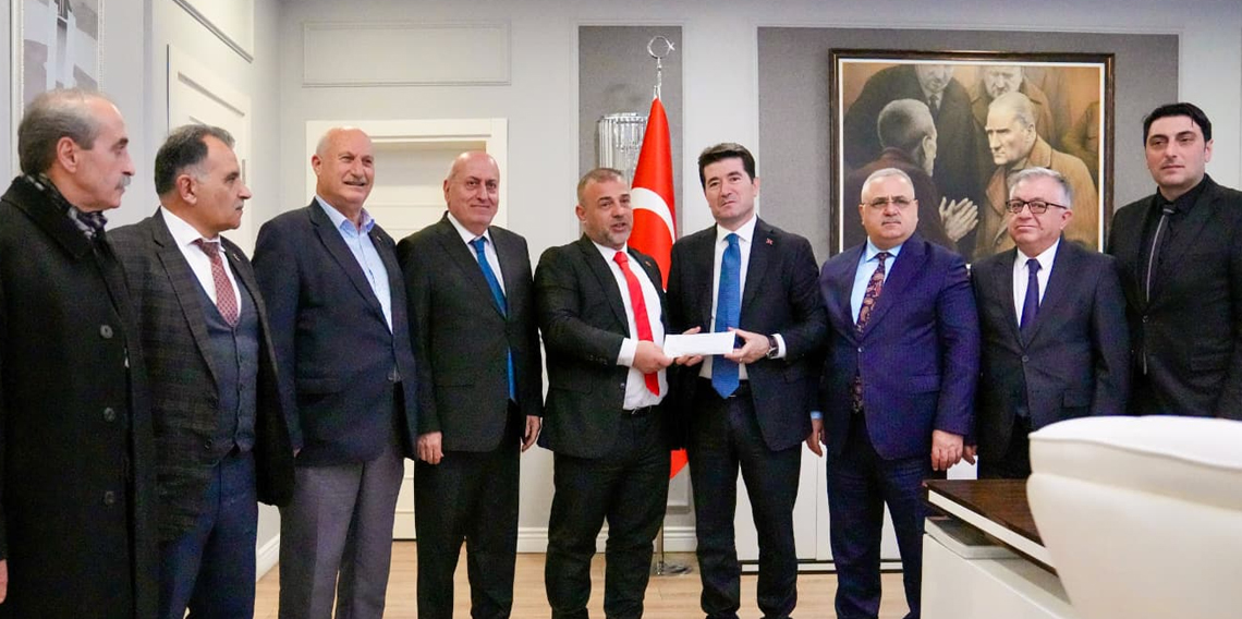 Trabzon'da Burs Kampanyasına Destek Sürüyor