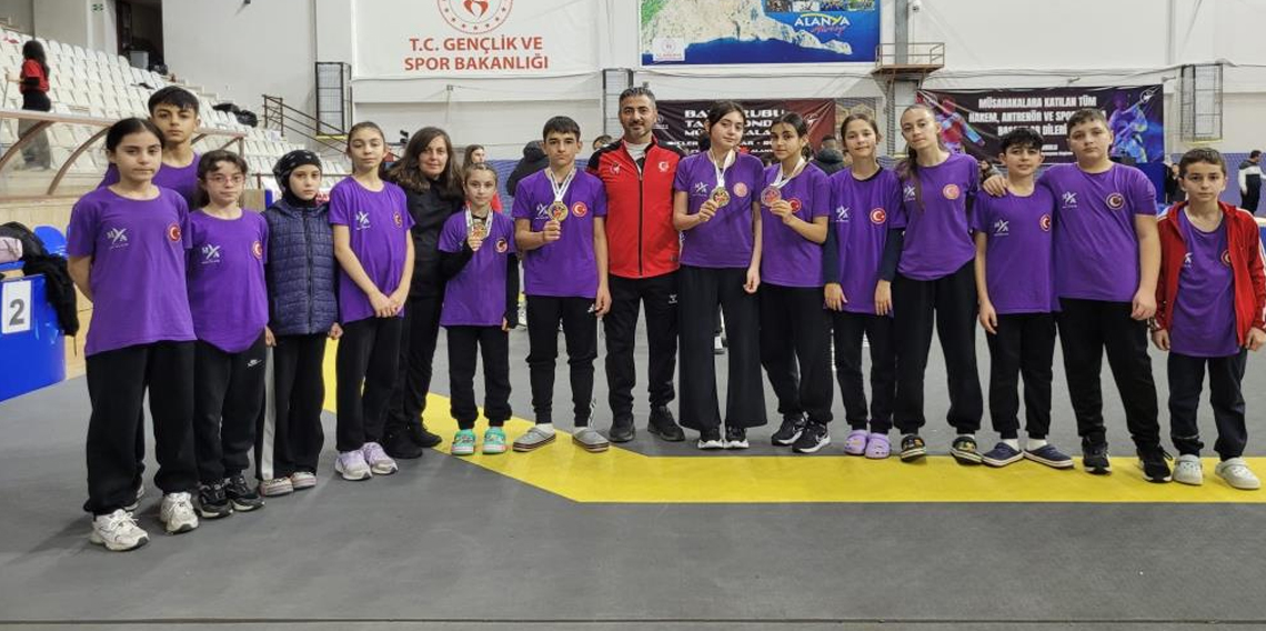 Taekwondoda sporculardan büyük başarı