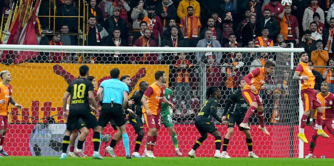 Kupada Aslan şov! Galatasaray, İstanbulspor'u rahat geçti