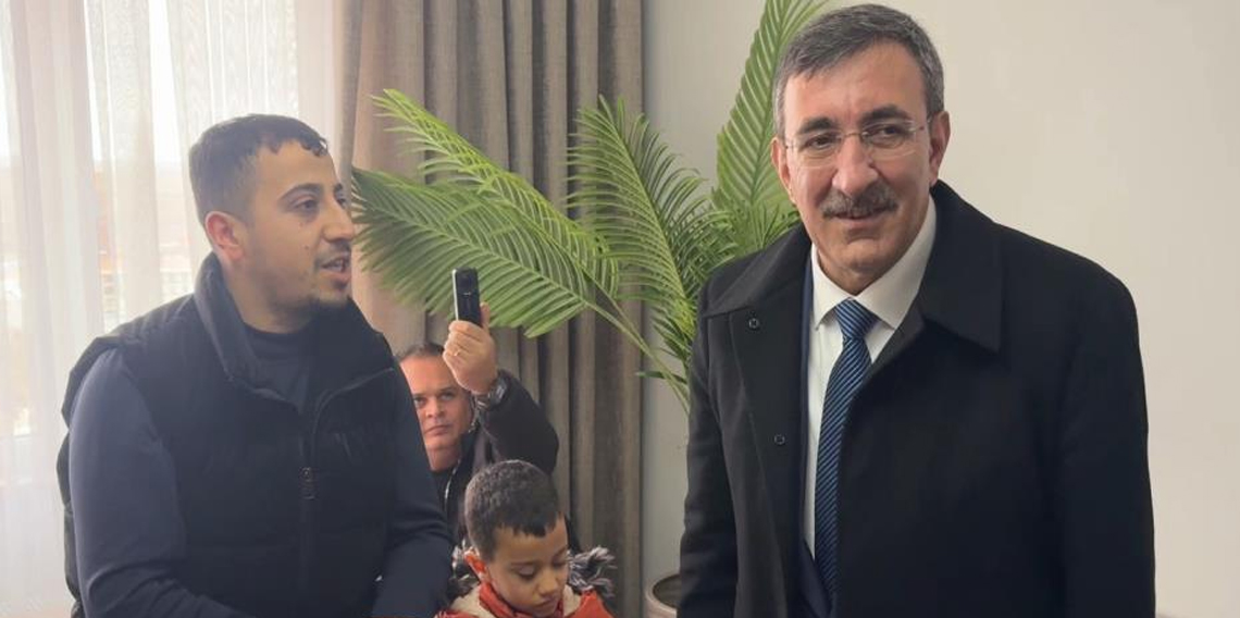 Cumhurbaşkanı Yardımcısı Yılmaz Şahinbey’de sosyal konutları inceledi