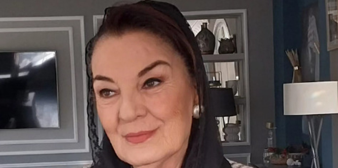 Oyuncu Nevin Efe hayatını kaybetti