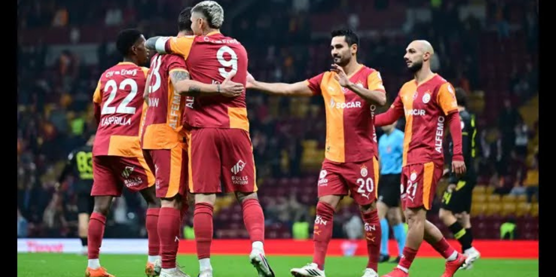 Atmaca, Aslan Avında