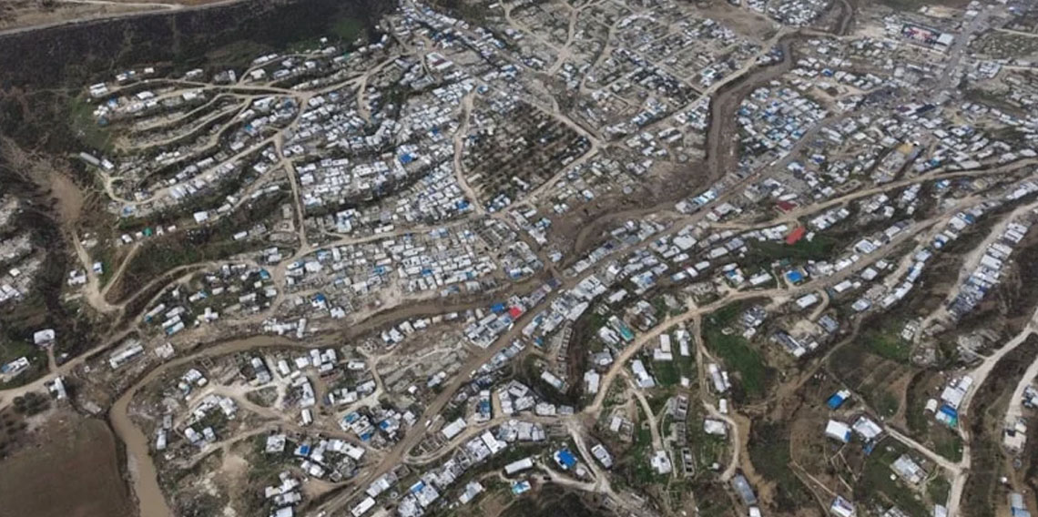 Suriye'nin İdlib ilinde şiddetli yağışlar nedeniyle 330 çadır kullanılamaz hale geldi