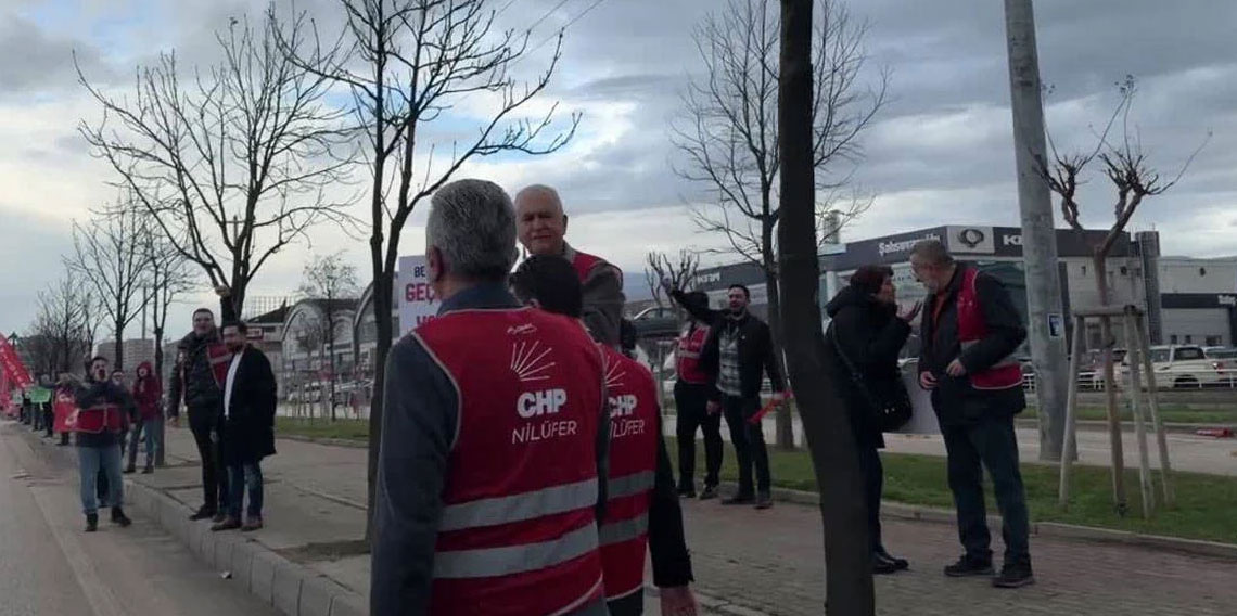 Bursa'da ekonomik kriz protestosu: 'Geçinemeyen korna çalsın' eylemi