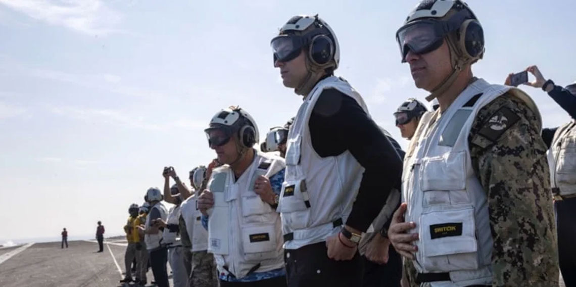 Trump'ın Temsilcisi Witkoff ile damadı Kushner, Lincoln önünde poz verdi