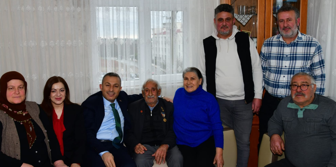 Trabzon Valisi Şahin Kanuni Mahallesi'nde Özdemir Ailesini Ziyaret Etti