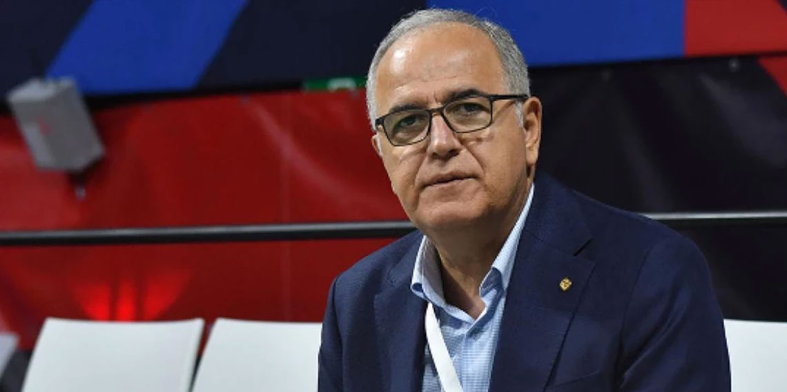 Mehmet Akif Üstündağ: 