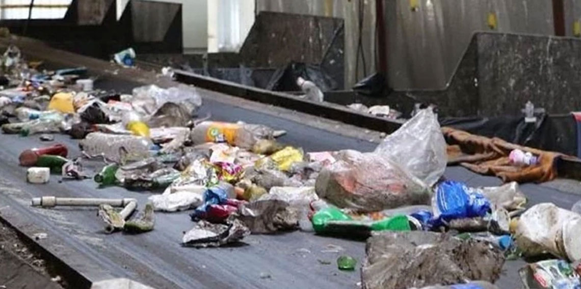 Çöp ayrıştırma bandında yeni doğmuş bebek cesedi bulundu