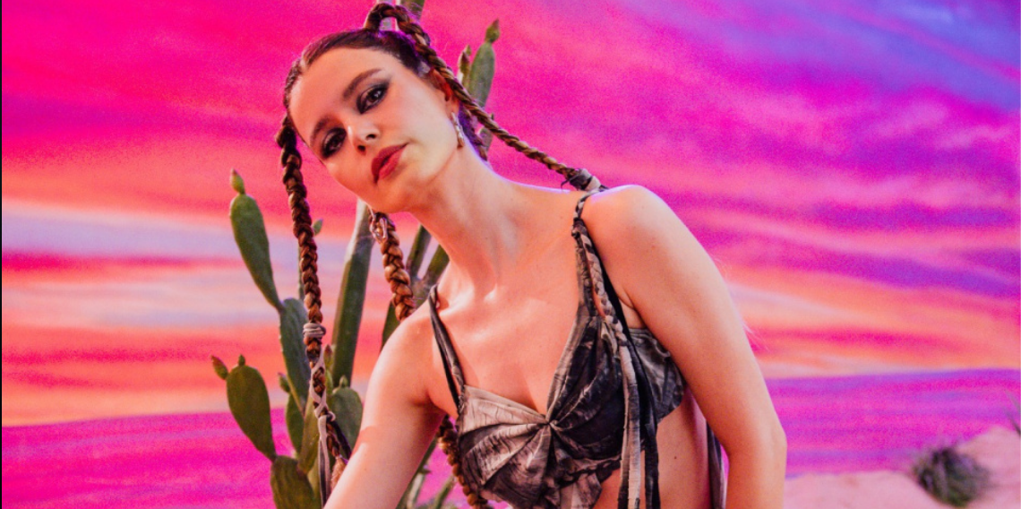 Beren Saat Müzik Kariyerine “CapitaliZoo” ile Başladı