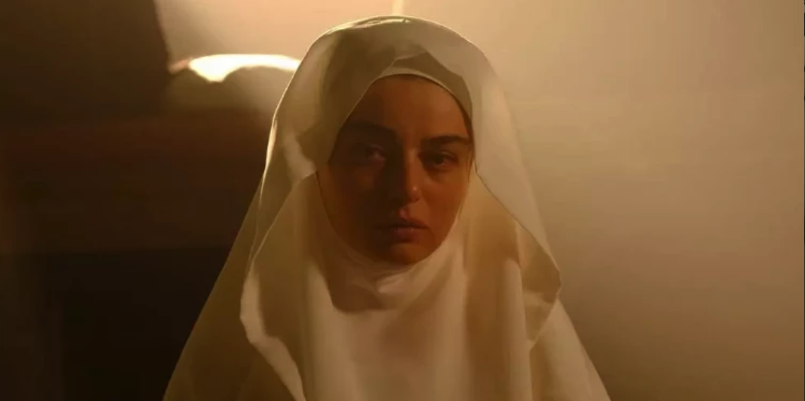 Ayça Ayşin Turan’nin Tesettürlü Hali Sosyal Medyada Gündem Oldu