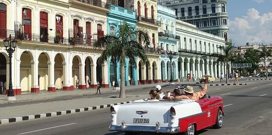 Turistler Küba'dan kaçıyor! Elektrik kesildi, uçuşlar iptal, oteller kapandı