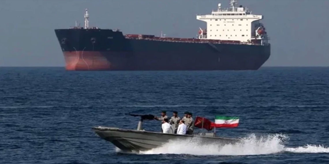 İran'da kaçak akaryakıt operasyonu: 48 tekneye el konuldu