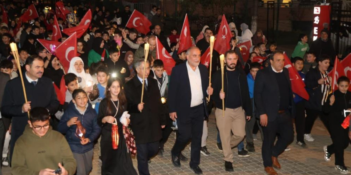 Canik’te Ramazan Coşkusu Fener Alayı ile Başladı