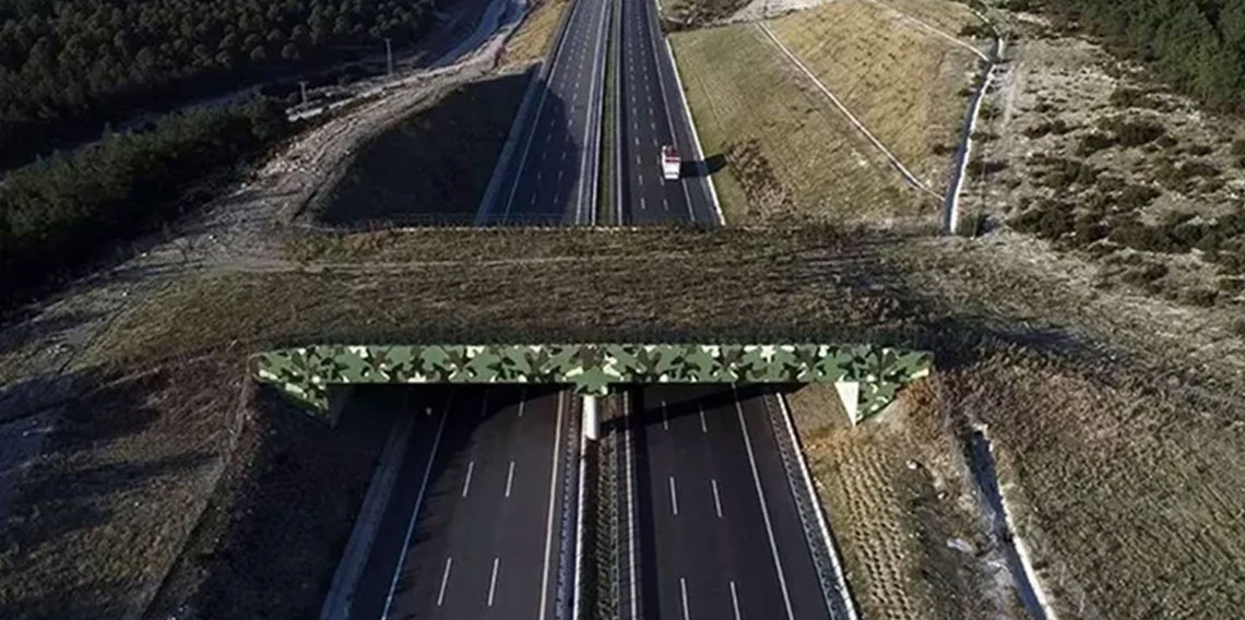 İstanbul-İzmir otoyolu iki yönlü kapatıldı!